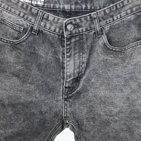 Smoke Rise Men’s Black Jeans Distressed Shorts(Size 36) - Picture 6 of 11